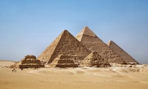 Хеопса пирамида. Устройство. Загадки. Пирамиды на карте. Размеры. Фото. Постройка пирамиды Хеопса (26 век до н.э.) Показать расположение блоков в пирамиде хеопса схема